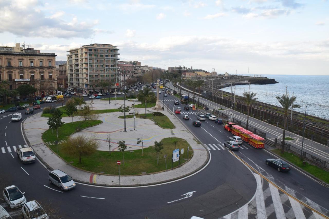 Sea View Apartment Catania Exterior photo